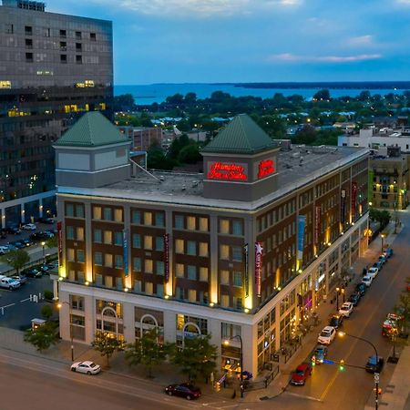 Hampton Inn & Suites Buffalo/Downtown Exterior foto
